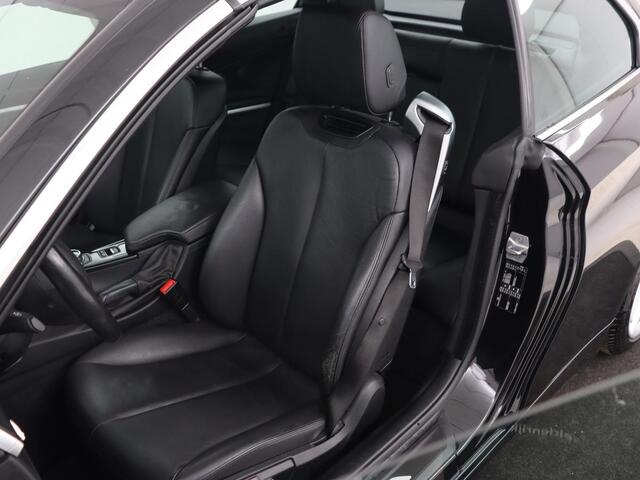 BMW 4-SERIE Cabrio 430i Luxury Line | Leder | Stoelverwarming | Nekverwarming | Harman/Kardon | DAB | Stuurverwarming | Full LED | Navigatie | Climate control | Bluetooth | Cruise control