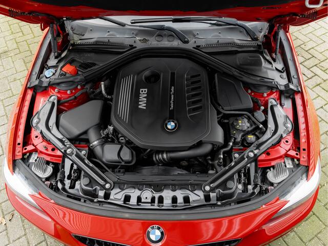 BMW 4-SERIE Cabrio 440i xDrive M-Sport - Harman Kardon - Head-Up - Leder Dash - Camera