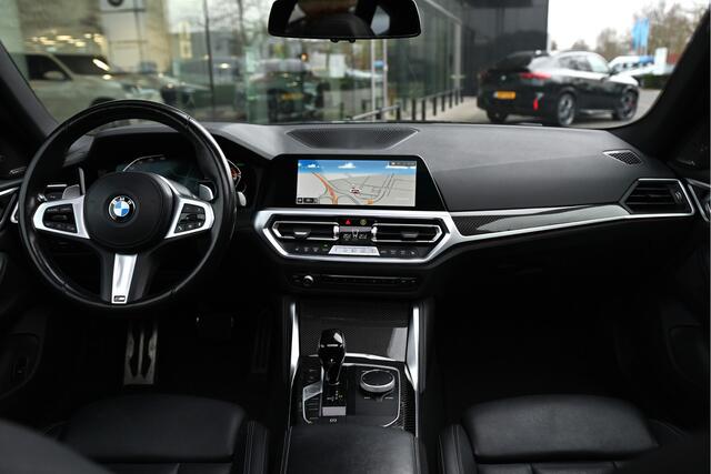BMW 4-SERIE Gran Coupé 430i High Executive M Sport Automaat / Schuif-kanteldak / Achteruitrijcamera / Comfort Access / M Sportonderstel / Stoelverwarming / Live Cockpit Professional