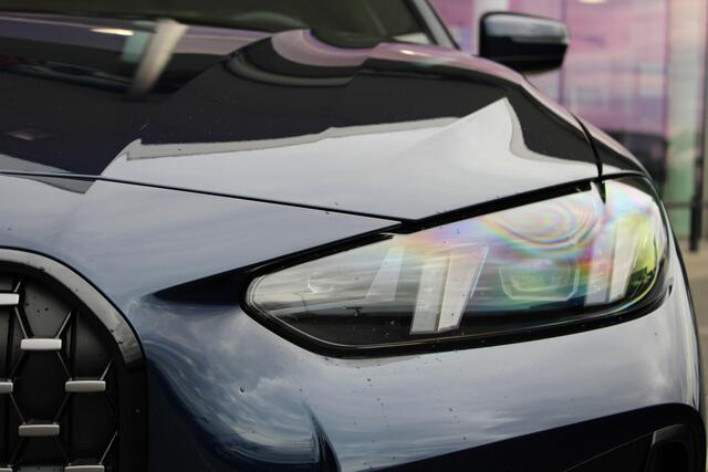 BMW 4-SERIE Coupé 420i High Executive M Sport Automaat / Schuif-kanteldak / Parking Assistant Plus / Comfort Access / M Sportonderstel / Live Cockpit Professional