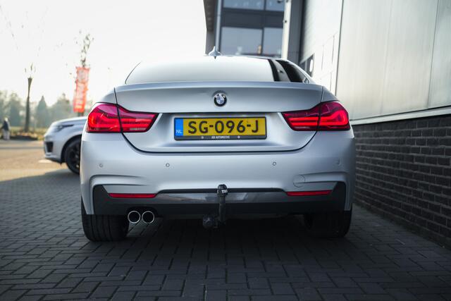 BMW 4-SERIE Gran Coupé 430i 252 pk High Executive M-Sportpakket / Frozen-Grey/ Led-Koplamp/ Schuif-Dak/ Head-Up/ Harman&Kardon/ Stoelverw./ Groot-Navi 19''LMV