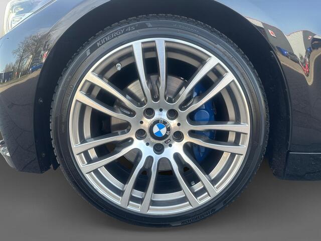 BMW 4-SERIE Coupé 420i High Executive | M-SPORT | SCHUIFDAK | 19" | NL-AUTO |