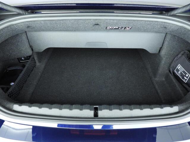 BMW 4-SERIE Cabrio 420i | M-Sportpakket | LED | Leder | HUD | Sportstoelen | Active cruise | Trekhaak | Windscherm | DAB | Harman-kardon sound | Alu 19 inch