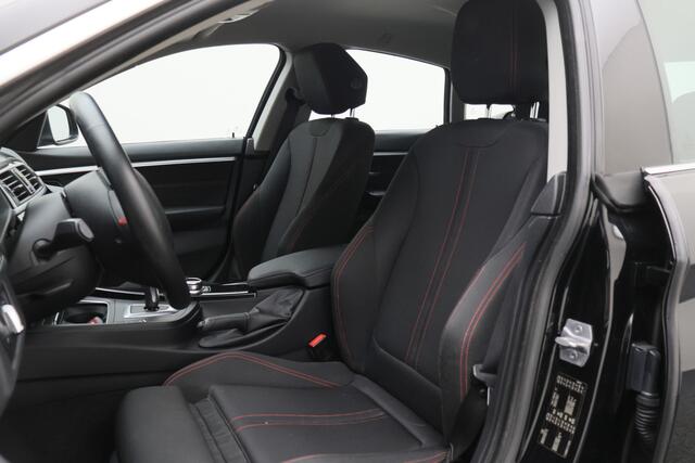 BMW 4-SERIE Gran Coupé 418i Executive Automaat LED, Navigatie, Climate, PDC, 18"
