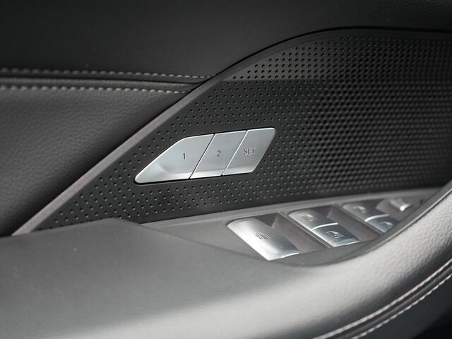 BMW 4-SERIE Cabrio 430i M Sport 245pk Dealer O.H. | Adaptief Onderstel | Nekverwarming | Camera | Lederen Sportstoelen Memory & Verwarmd | Hifi Audio | Sfeerverlichting | Stuur Verwarmd | 19"L.M | Blis | Apple Carplay | Navigatie | DAB |