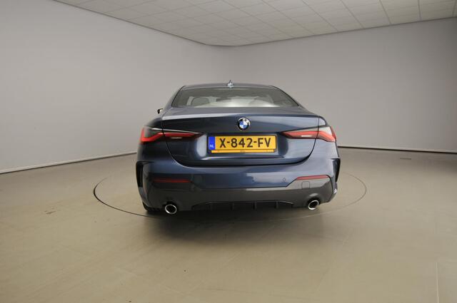 BMW 4-SERIE Coupe 430i | M-Sportpakket | LED | Navigatie | Sportstoelen | Active cruise | DAB | Hifi speakers | Alu 18 inch