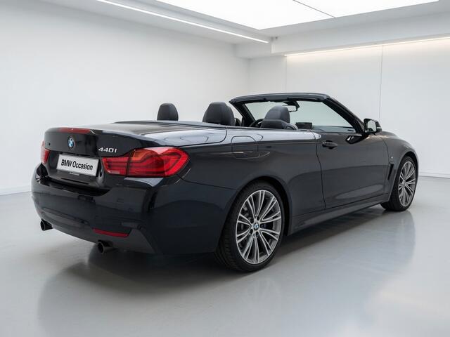 BMW 4-SERIE Cabrio 440i xDrive | Individual lak en leder | Active Cruise Control | Trekhaak |