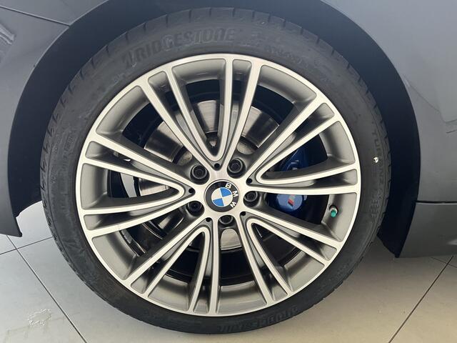 BMW 4-SERIE Cabrio 440i xDrive | Individual lak en leder | Active Cruise Control | Trekhaak |