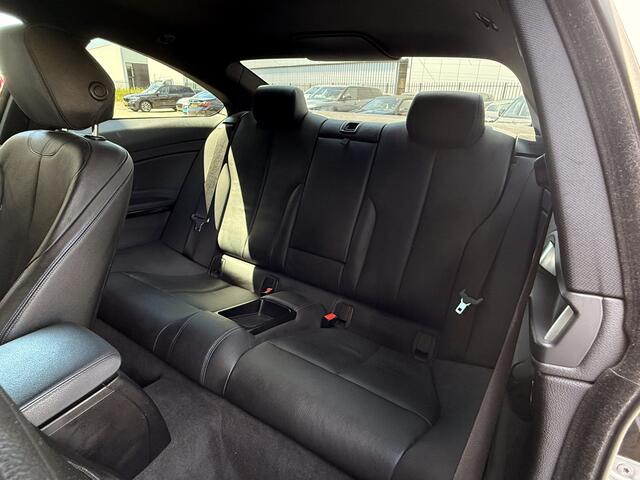 BMW 4-SERIE Coupé 420i M-Sport Shadow Line | Cruise | Leder | Achteruitrijcamera | Led | Navi | Afn. Trekhaak |