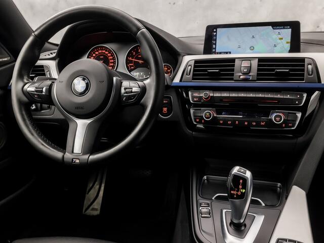 BMW 4-SERIE Gran Coupé 418 M Sport Automaat (SCHUIFDAK, M PAKKET, GROOT NAVI, HARMAN/KARDON, STOELVERWARMING, GETINT GLAS, SPORTSTOELEN, PARKEERSENSOREN, NIEUWE APK, NIEUWSTAAT)