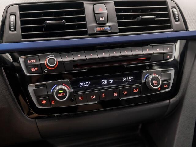 BMW 4-SERIE Gran Coupé 418 M Sport Automaat (SCHUIFDAK, M PAKKET, GROOT NAVI, HARMAN/KARDON, STOELVERWARMING, GETINT GLAS, SPORTSTOELEN, PARKEERSENSOREN, NIEUWE APK, NIEUWSTAAT)