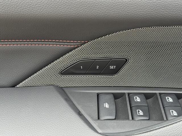 BMW 4-SERIE Cabrio M440i xDrive | M-Pro | Co Pilot | Harman/kardon | 360 cam | Air Collar | Carbon int. | Trekhaak