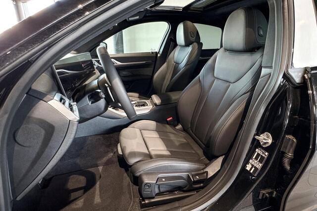 BMW 4-SERIE Gran Coupé 420i | M Sport Pro | Glazen schuif-/kanteldak | Stoelverwarming | Comfort Access |