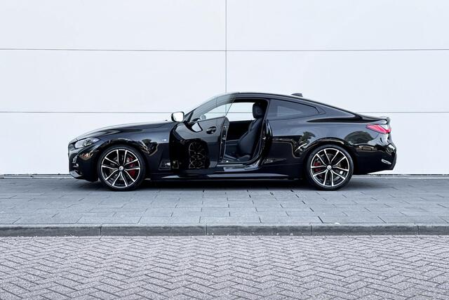 BMW 4-SERIE Coupé 420i High Executive | M-Sport PRO | Schuif-/kanteldak |