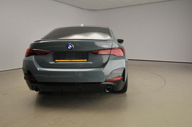 BMW 4-SERIE Gran Coupé 420i | M Sportpakket Pro | Schuif-/kanteldak | Harman Kardon | Stuurwielrand verwarmd