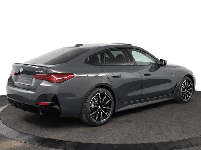 BMW 4-SERIE Gran Coupé 420i | M Sportpakket Pro | Schuif-/kanteldak | Head-Up Display | Active Cruise Control | Trekhaak |