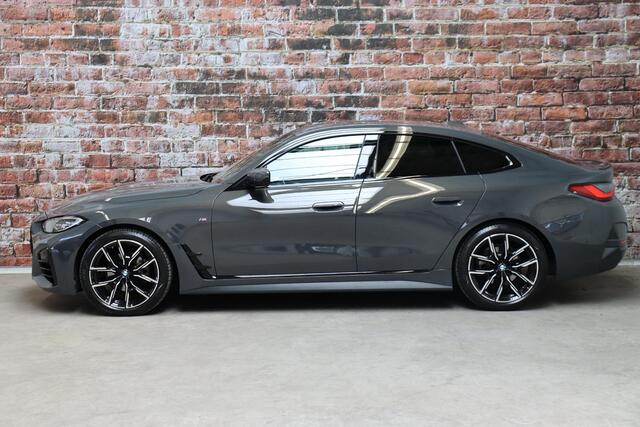 BMW 4-SERIE Gran Coupé 420i High Executive M Sport Pakket Automaat / Widescreen Display / Adaptieve Cruise Control / Leder / 19 Inch / Head-Up Display / Shadow Line / Hifi / Stoelverwarming / Extra Getint Glas / Achteruitrijcamera