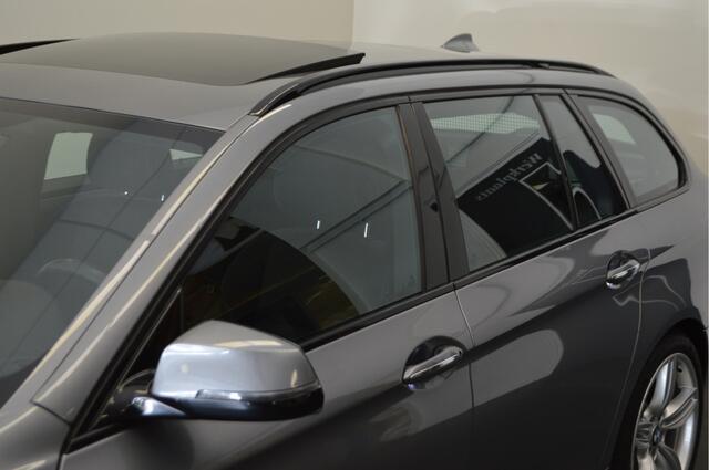 BMW 5-SERIE Touring 520i M Sport Edition , TREKHAAK , PANORAMADAK , NAVI ,STOEL VERW , XENON ,