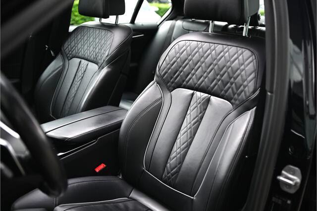 BMW 5-SERIE 530i High Executive M Sport Automaat / Schuif-kanteldak / Trekhaak / Laserlight / Parking Assistant Plus / Gesture Control / Driving Assistant Professional / Head-Up
