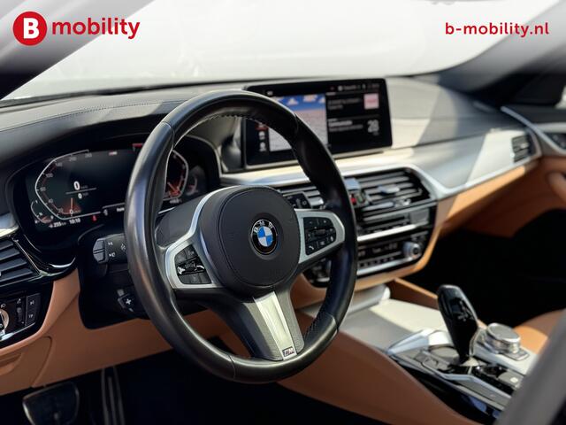 BMW 5-SERIE Touring 520i High Executive M-Sport | Head-Up Display | Panoramadak | DAB | Hifi | Comfort stoelen