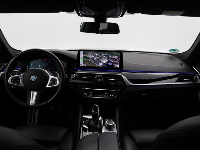 BMW 5-SERIE 540i M-SPORT 3.0I 333 PK SEDAN + NAPPA LEDER / LASER LED / HEAD-UP / SCHUIFDAK