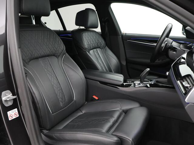 BMW 5-SERIE 540i M-SPORT 3.0I 333 PK SEDAN + NAPPA LEDER / LASER LED / HEAD-UP / SCHUIFDAK