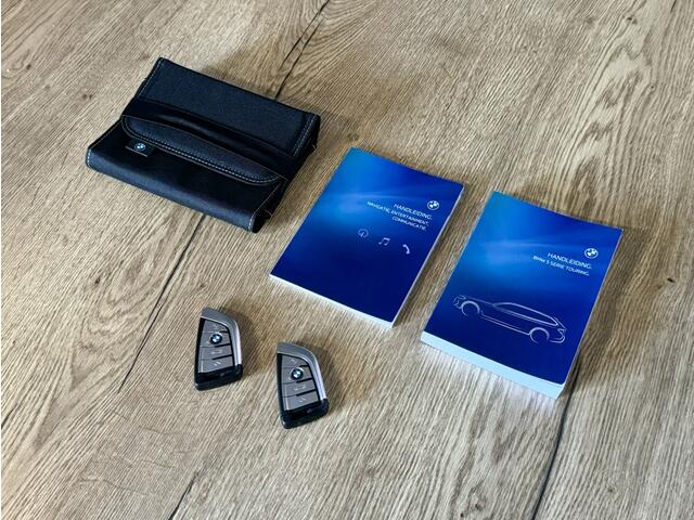 BMW 5-SERIE 530i 252PK M-Sport Business Edition Plus|Luchtvering|Laser|Camer