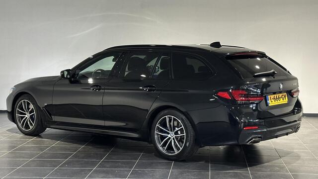 BMW 5-SERIE Touring 530i High Executive Edition | M Sportpakket | Panoramadak | laser Led koplampen | Navigatie Full map |