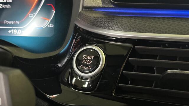 BMW 5-SERIE Touring 530i High Executive Edition | M Sportpakket | Panoramadak | laser Led koplampen | Navigatie Full map |