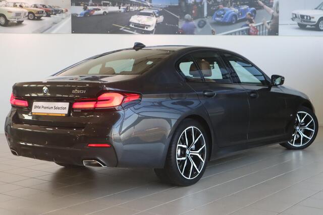 BMW 5-SERIE Sedan 530i High Executive / M-Sportpakket / BMW Laserlight