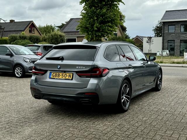 BMW 5-SERIE 530e M Sport Business Edition Plus Pano Head Up Laser Leder