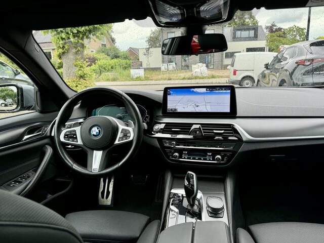 BMW 5-SERIE 530e M Sport Business Edition Plus Pano Head Up Laser Leder