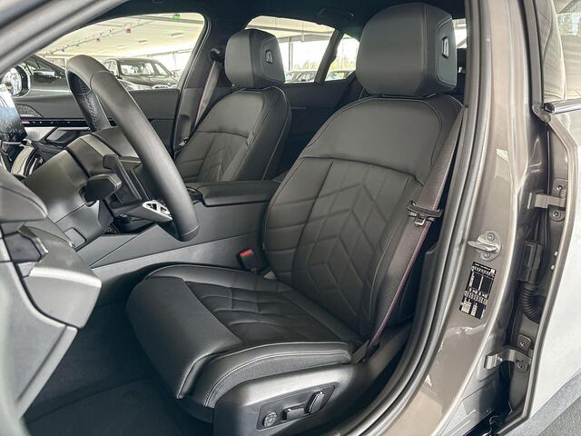 BMW 5-SERIE Sedan 520i | M Sport Pro | Innovation Pack | Travel Pack | Comfort Pack