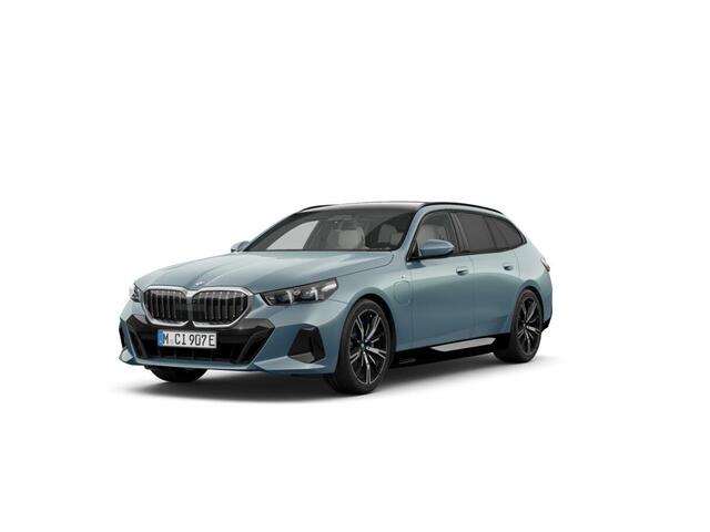 BMW 5-SERIE Touring 530e | M Sportpakket | Innovation Pack | Travel Pack | Comfort Pack