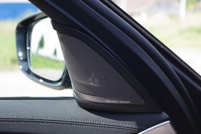 BMW 5-SERIE Touring 540d 340 PK xDrive M-Sport High Executive, Panoramadak, Elek. Trekhaak, Harman/Kardon, Soft-Close