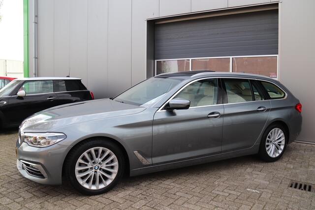 BMW 5-SERIE Touring 520i Corporate Lease High Executive Panorama-dak, Leder, Sportint.