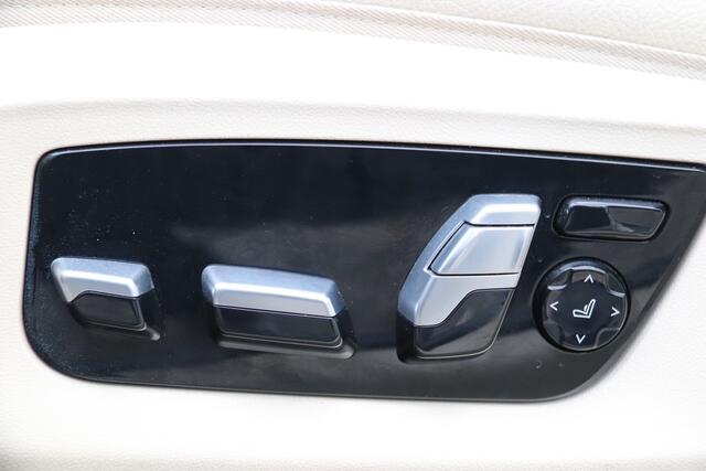 BMW 5-SERIE Touring 520i Corporate Lease High Executive Panorama-dak, Leder, Sportint.
