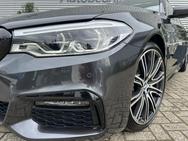 BMW 5-SERIE 520i High Executive M-Sport I Schuifdak I Head-Up I Stuurwielverwarming I Leder I LED I NAP! BOVAG-garantie