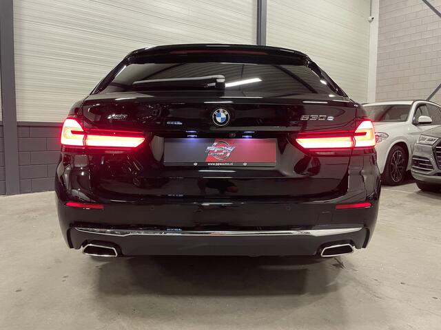 BMW 5-SERIE Touring 530e xDrive High Exe PANO/H&K/ACC/LEER-SPORT+MEMORY/ADAPTIVE-LED/18"/LIVE COCKPIT PRO/STANDKACHEL/CARPLAY/DAB/ELECTR.TREKHAAK/LUXURY-LINE