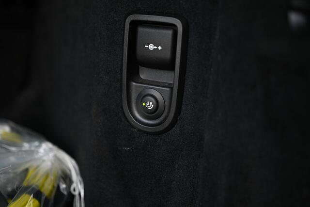BMW 5-SERIE Touring 530e xDrive High Executive M Sport Automaat / Panoramadak / Sportstoelen / Stoelverwarming / Laserlight / Parking Assistant / Head-Up / Live Cockpit Professional