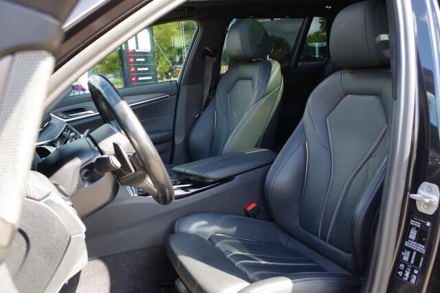 BMW 5-SERIE Touring 540d 340 PK xDrive M-Sport High Executive, Panoramadak, Elek. Trekhaak, Harman/Kardon, Soft-Close