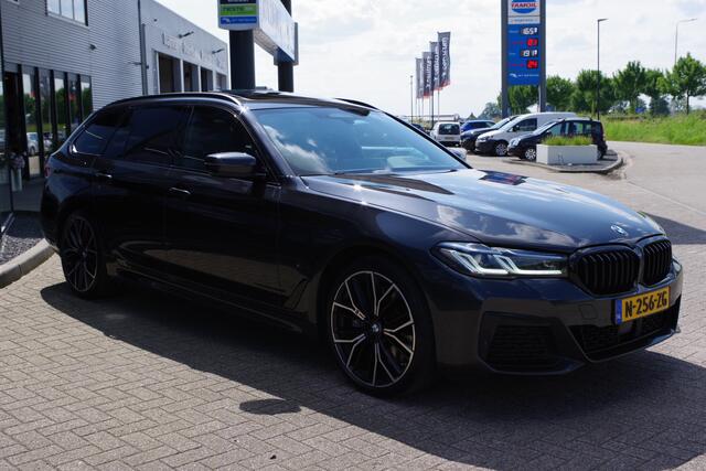 BMW 5-SERIE Touring 540d 340 PK xDrive M-Sport High Executive, Panoramadak, Elek. Trekhaak, Harman/Kardon, Soft-Close