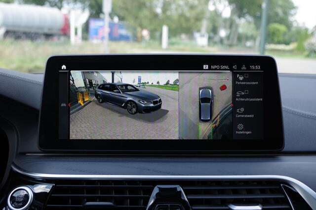 BMW 5-SERIE Touring 540d 340 PK xDrive M-Sport High Executive, Panoramadak, Elek. Trekhaak, Harman/Kardon, Soft-Close