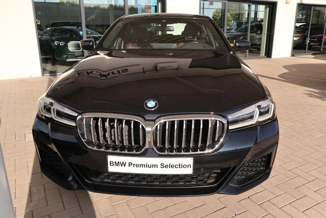 BMW 5-SERIE 530e High Executive | M Sportpakket | Comfort Access Pakket | Head-up Display