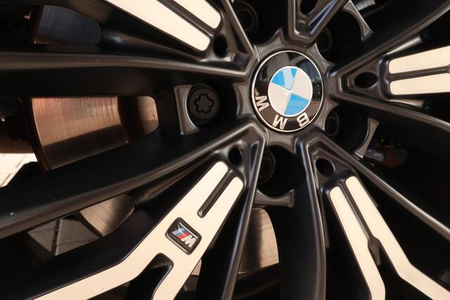 BMW 5-SERIE 530e High Executive | M Sportpakket | Comfort Access Pakket | Head-up Display