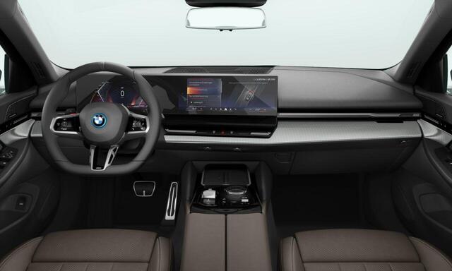 BMW 5-SERIE Touring 530e M Sportpakket | Travel Pack