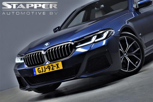 BMW 5-SERIE 540i 333pk 6-Cil Automaat M-Sport 1e Eig. Dealer OH Carplay/Camera/Navi/Led/Leer/Stoelverw./Lmv19''