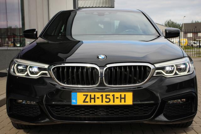 BMW 5-SERIE 520i High Executive M-Sport | Orig. NL | Dealeronderhouden