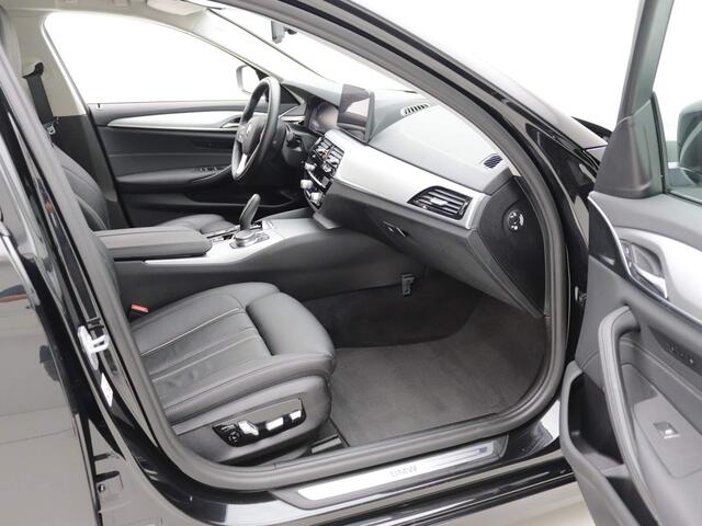 BMW 5-SERIE Touring 520i Business Edition Plus Leder/ Virtual Cockpit