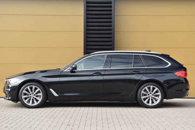 BMW 5-SERIE Touring 520i Executive * Sport line * Navigatie Professional * Stoelverwarming * Sfeerverlichting *